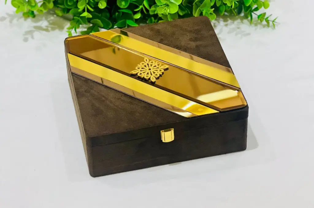 4 Jar Sword Box