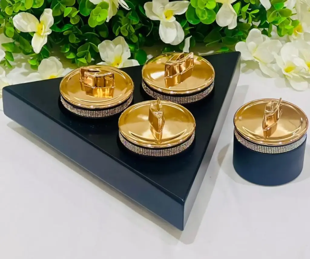 Sundram
Revolving Tray